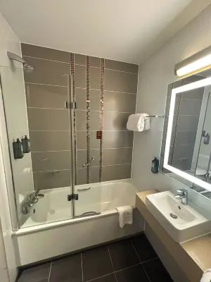 Clayton Hotel Cardiff Chambres Photos