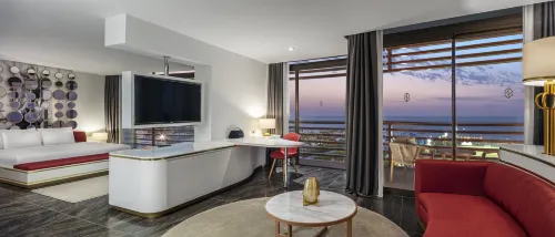 Nirvana Cosmopolitan Hotel - Convention & Sports Center Chambres Photos