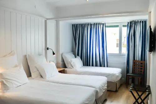 Hotel & Restaurant Marina Palamós Rooms Photos