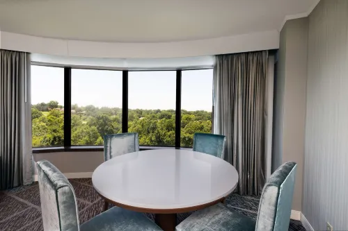 DoubleTree by Hilton Tulsa - Warren Place Photos