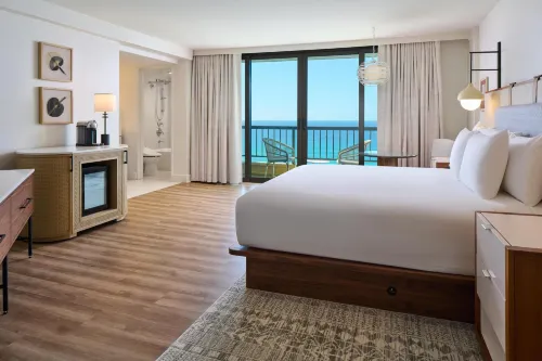 Hyatt Regency Waikiki Beach Resort & Spa Photos
