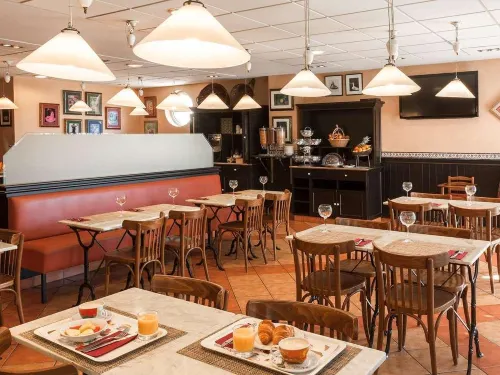 Ibis Budget Huerta de Murcia Restauration Photos
