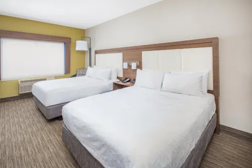 Holiday Inn Express & Suites Bishop Rooms Photos
