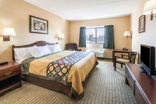 Super 8 by Wyndham Henrietta/Rochester Area Rooms Photos