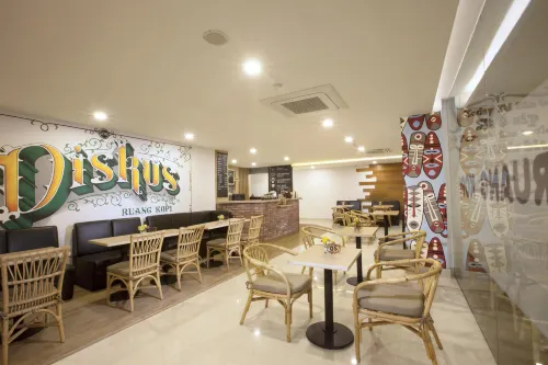 Verse Lite Hotel Gajah Mada Mahlzeiten Photos