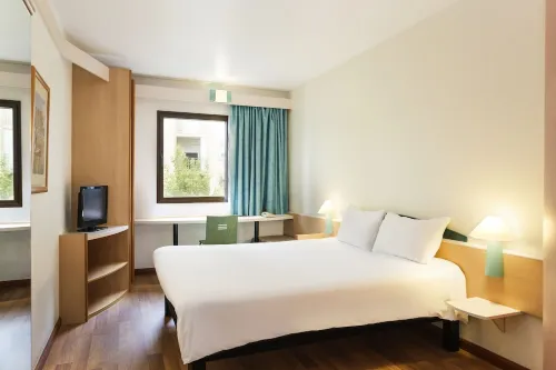Ibis Hotel Alicante Featured Photos