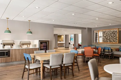 Holiday Inn & Suites Council Bluffs-I-29 Ristorazione Photos