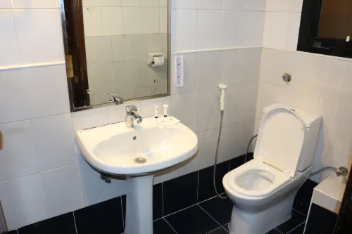 Grand Sina Hotel Rooms Photos