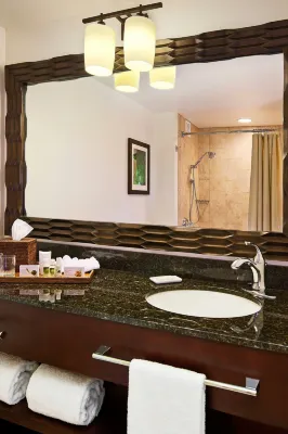 Courtyard by Marriott King Kamehameha's Kona Beach Hotel Photos