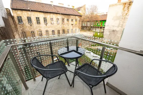 Elisabeth Downtown Apartments by UrbanRent Near Hotel Photos