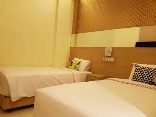 Bold Hotel Jakarta Zimmer Photos