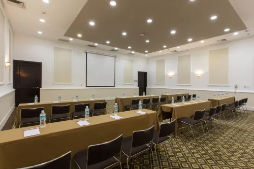 Krystal Satelite Maria Barbara Business Facilities Photos