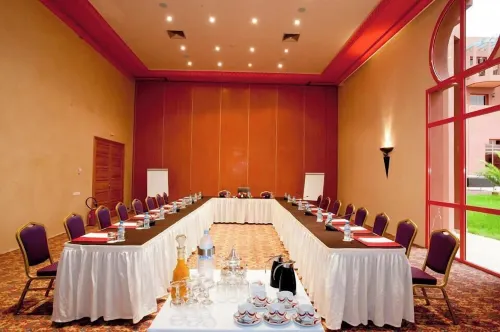 Palm Plaza Hôtel & Spa Business Facilities Photos