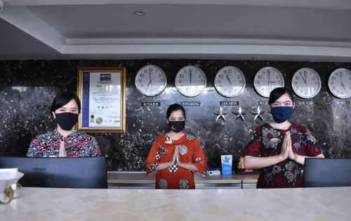 Grand Metro Hotel Tasikmalaya Öffentliche Flächen Photos