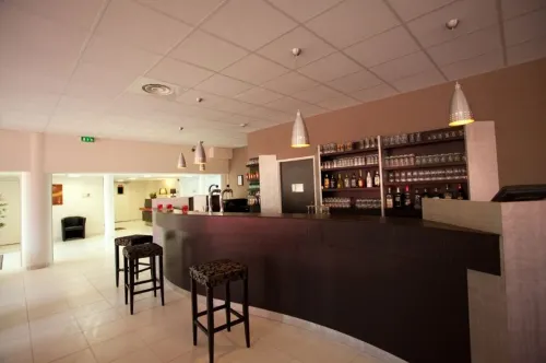 Hôtel Kyriad Aix les Milles - Plan de campagne Loisirs et amusements Photos