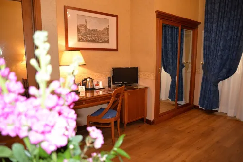 Strozzi Palace Hotel Zimmer Photos
