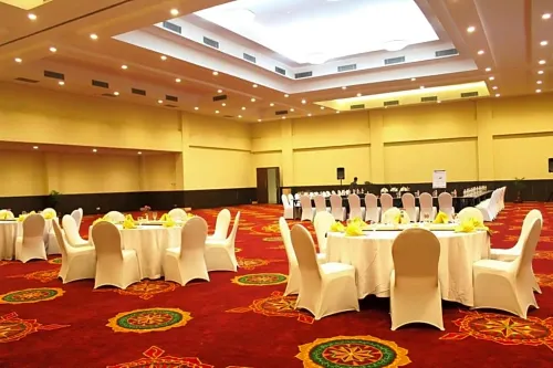 Padjadjaran Suites Resort and Convention Hotel Ăn uống Photos