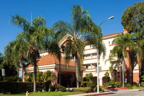 Ramada by Wyndham South El Monte Exterior Photos