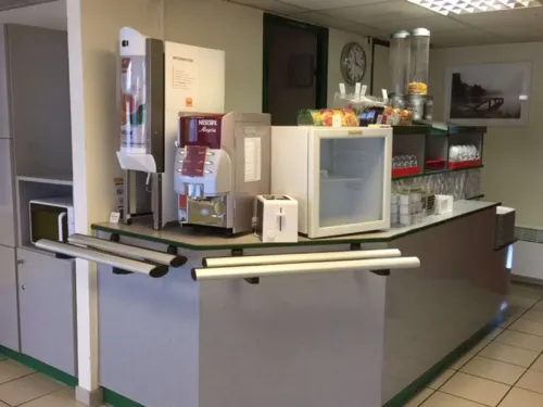 Premiere Classe Niort Est - la CRÈCHE Mahlzeiten Photos