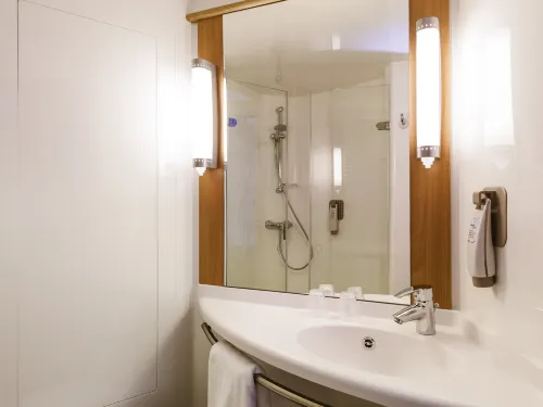 Ibis Karlsruhe Hauptbahnhof Rooms Photos