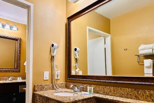 Quality Inn & Suites Westminster Seal Beach Photos