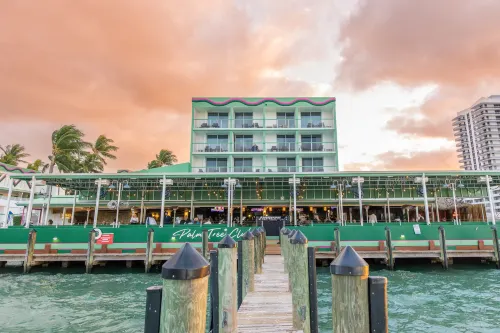 Palm Tree Club Miami Hotel Exterior Photos