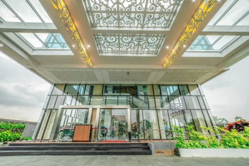 Braling Grand Hotel Purbalingga, Azana Hotels Collection Экстерьер Photos