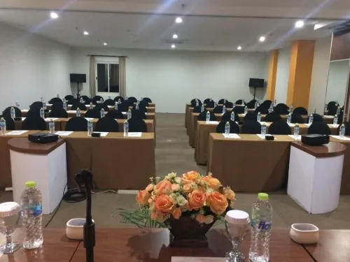 Best Hotel Kedungsari Dành cho công việc Photos