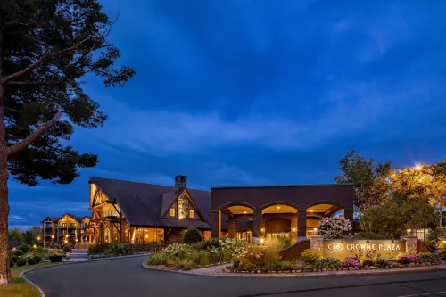 Crowne Plaza Lake Placid Exterior Photos
