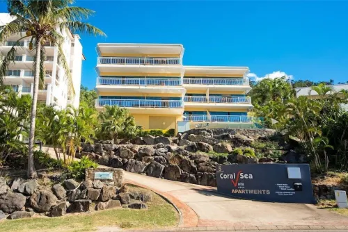 Coral Sea Vista Apartments Extérieur Photos