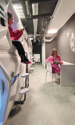 Capsule hostel Floor -1 Self Check in Chambres Photos