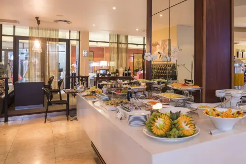 Royal Palm Hotel Питание Photos