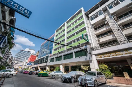 P2 Boutique Dekat Hotel Photos