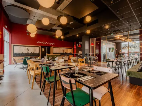 Ibis Styles Lens Centre Gare Restauration Photos