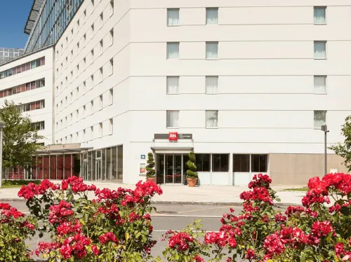 Hôtel Ibis Lyon Caluire Cité Internationale Extérieur Photos