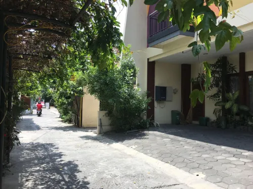 Aloha Hotel Yogyakarta Exterior Photos