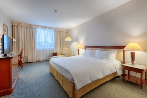 Evergreen Laurel Hotel Rooms Photos