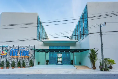Hotel Tide Phuket Beach Front Exterior Photos