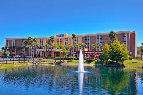 Comfort Inn & Suites Kissimmee by the Parks من الخارج Photos