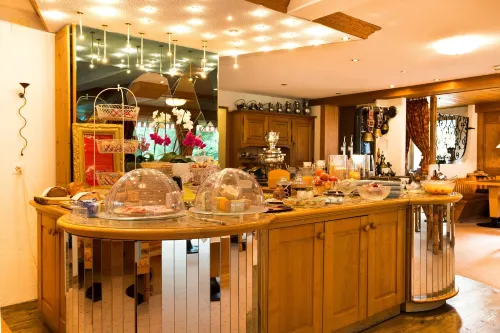 Hotel Caprice - Grindelwald Dining Photos