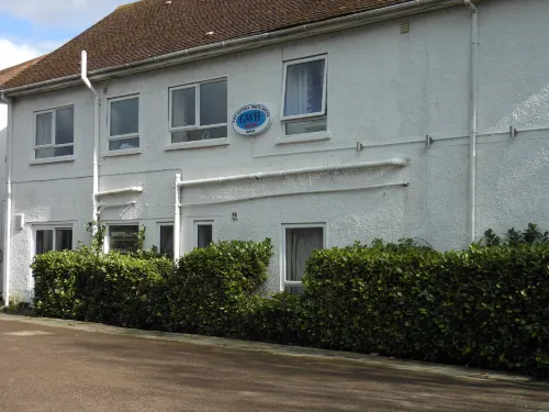 The Gatwick White House Hotel Exterior Photos