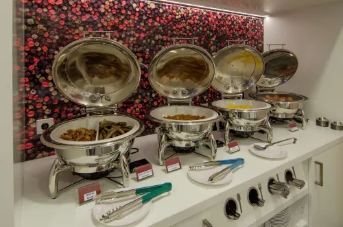 Hampton by Hilton Nuremberg City Centre Dining Photos