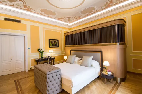 Hotel Bristol Palace Photos
