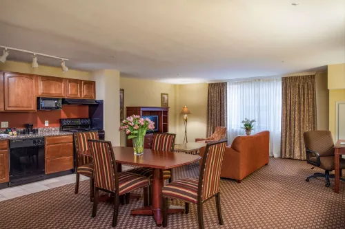 Clarion Collection Hotel Arlington Court Suites Rooms Photos