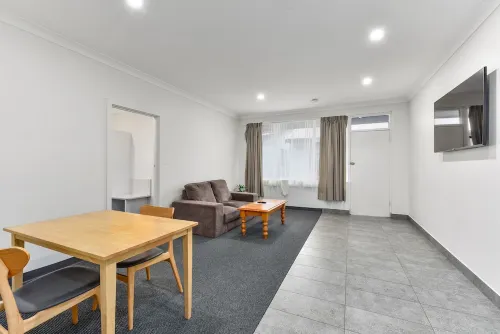 Robe Central Motel Rooms Photos