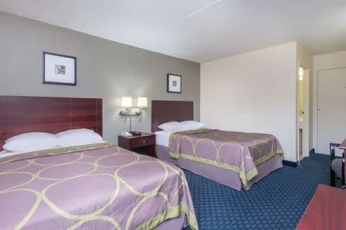 Super 8 by Wyndham Liverpool/Syracuse North Airport Photos