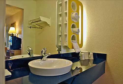 Motel 6 Albuquerque, NM - Northeast Zimmer Photos