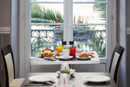 Best Western Lakmi Nice Restauration Photos