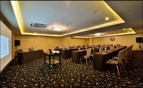 Amaroossa Cosmo Jakarta Fasilitas Bisnis Photos