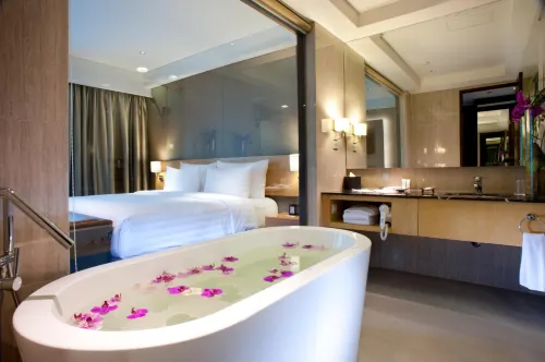 Hotel JS Luwansa Kamar Photos